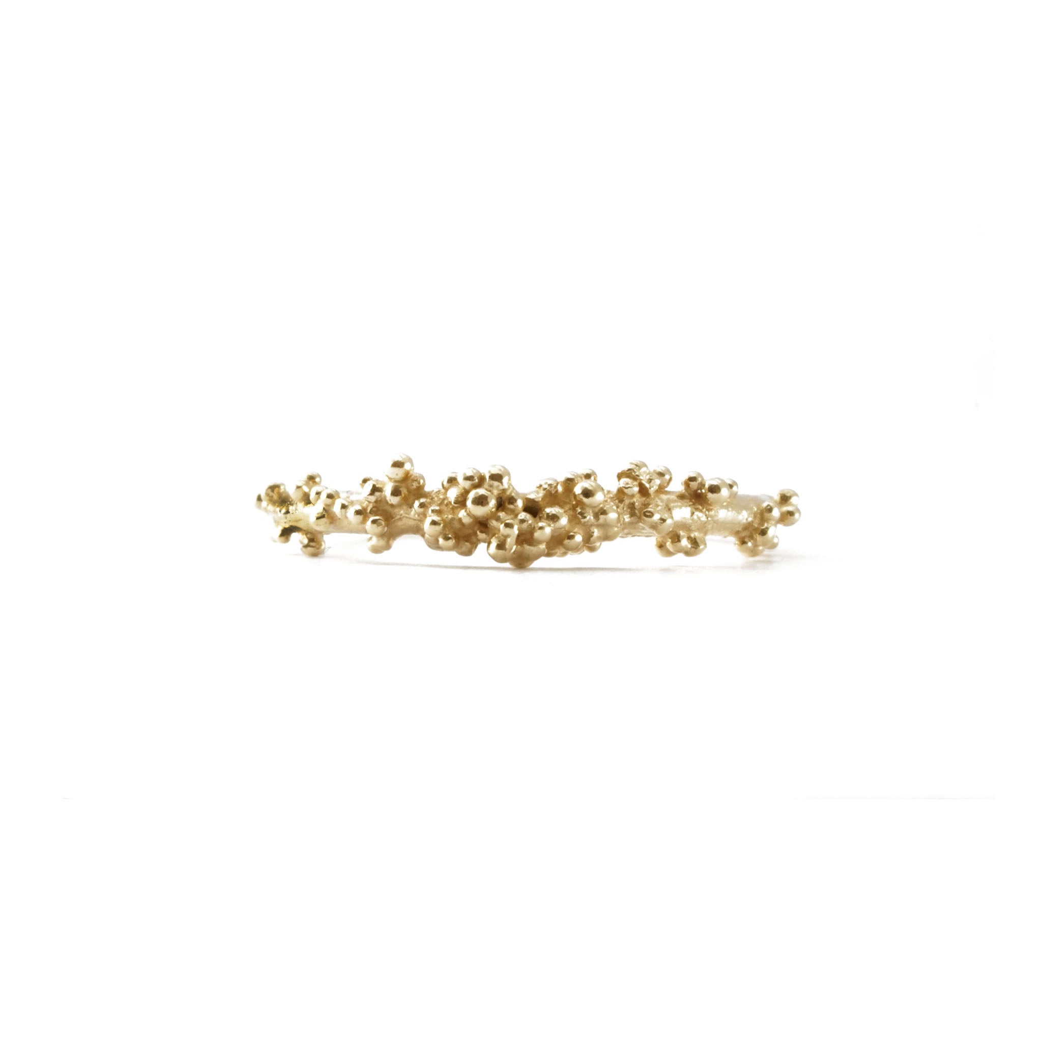 Delicate 14ct gold wedding ring with granules