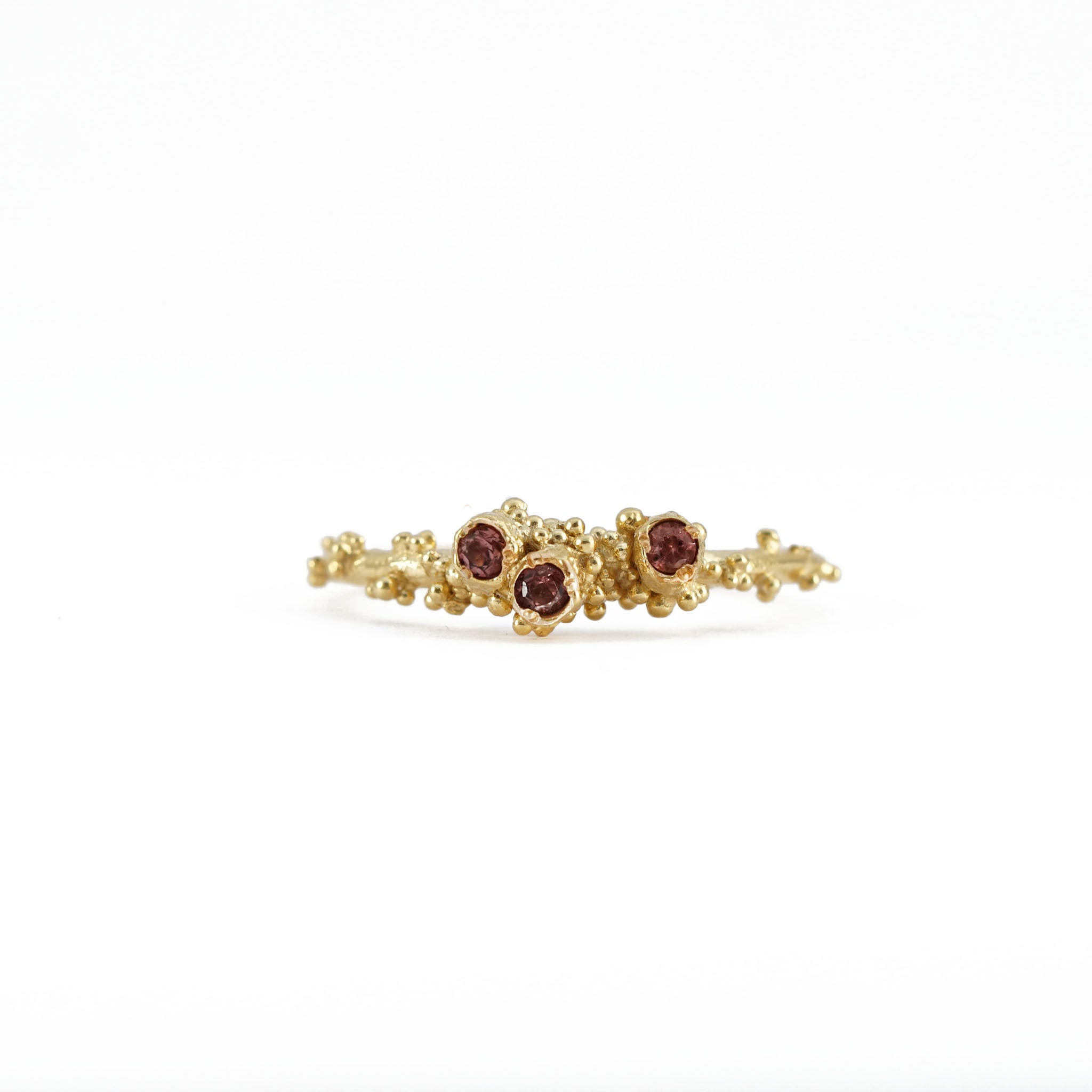 Gold band set with Sapphires