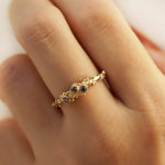 Gold band set with Sapphires