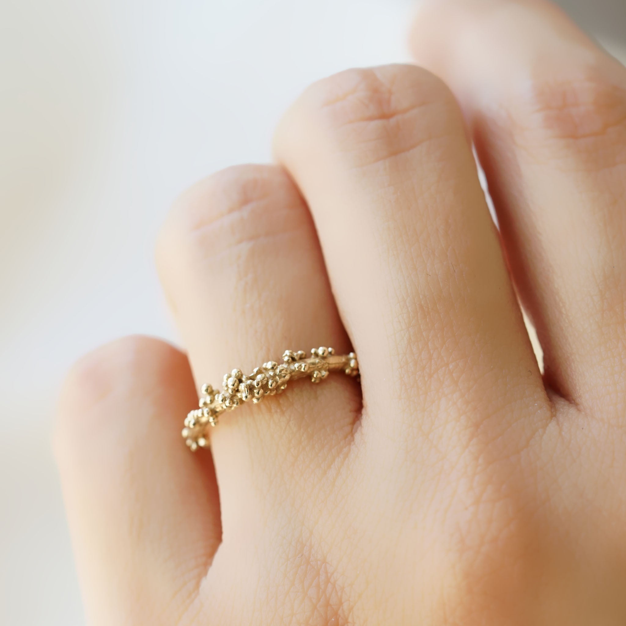 Delicate 14ct gold wedding ring with granules