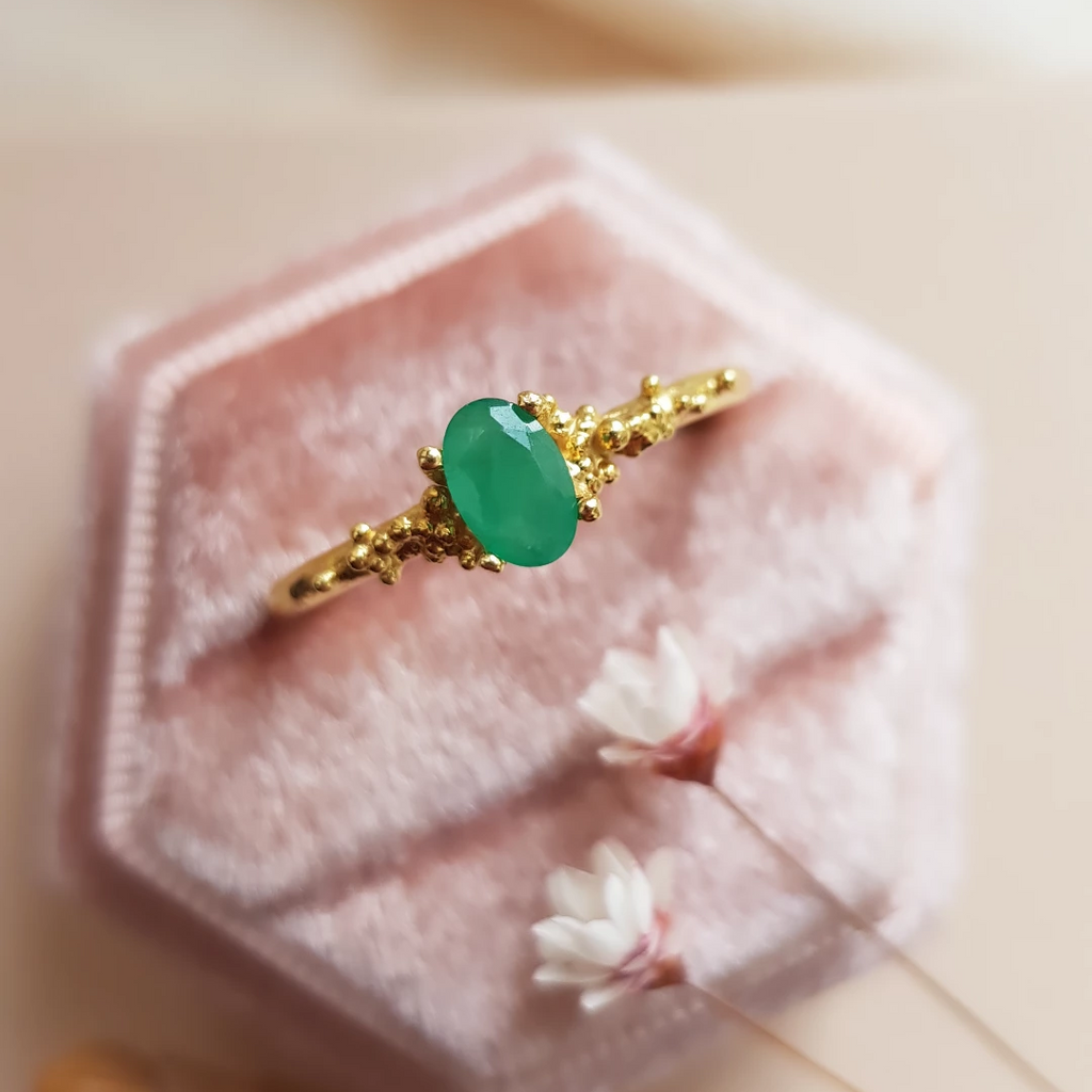 Oval Emerald Gold Ring