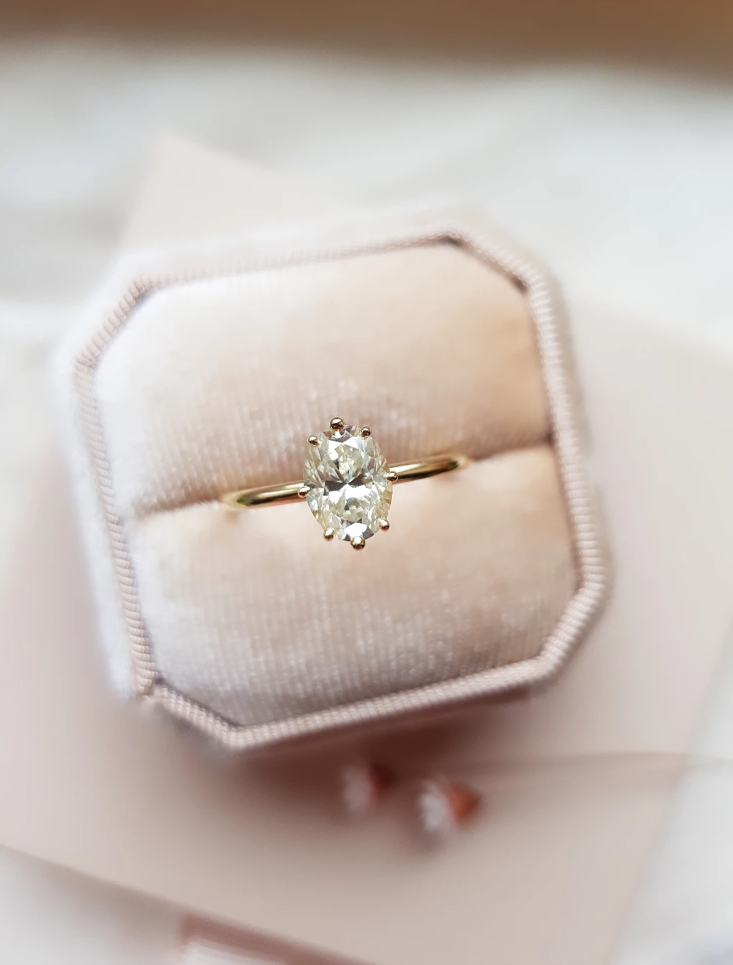 Mor Ring-Oval Moissanite Ring